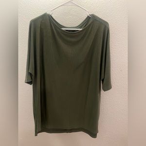Banana Republic Green Top, Size M, with mid-length sleeves